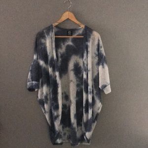 Like New Bobeau Blue Tie Dye Kimono